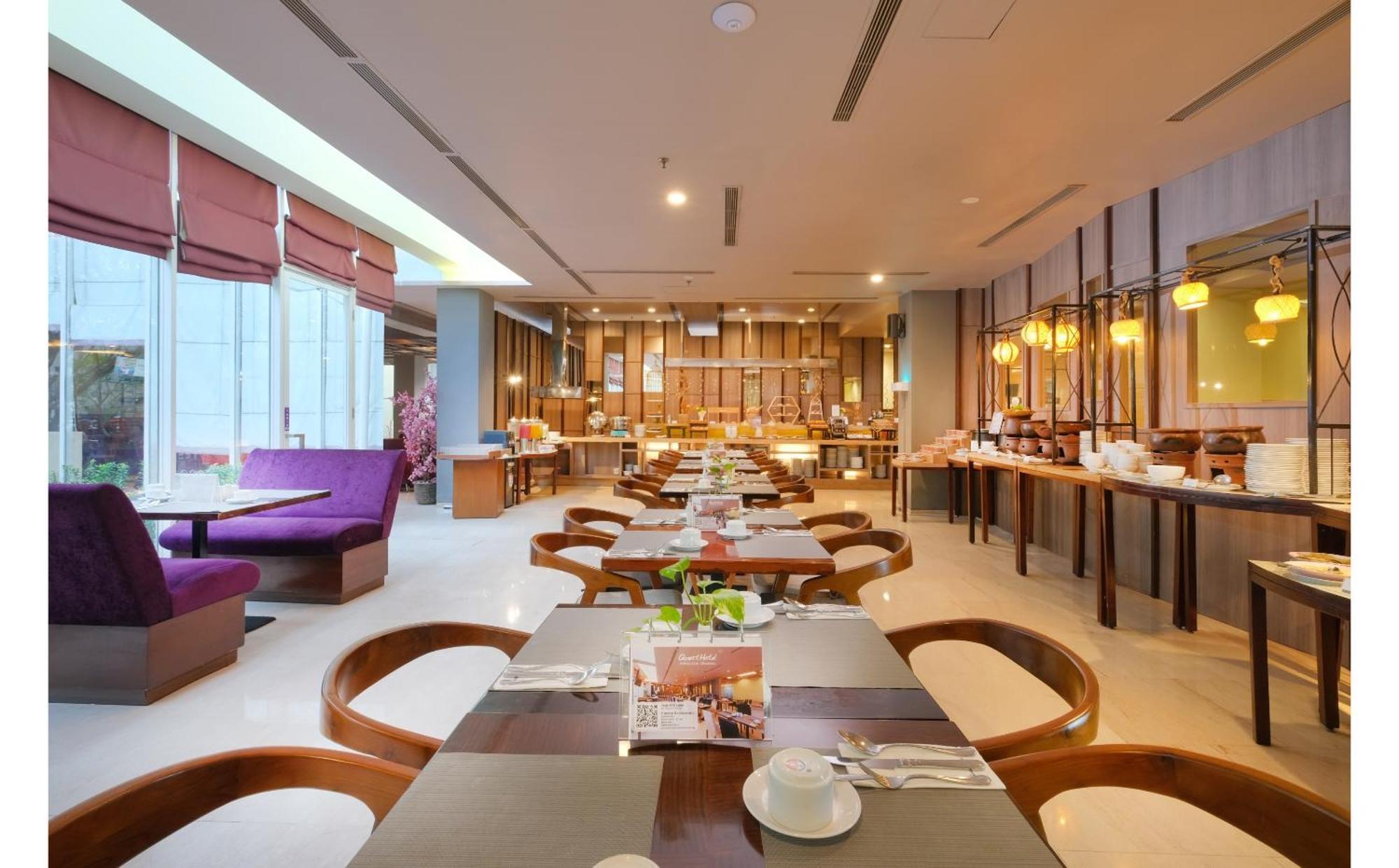Quest Hotel Simpang Lima - Semarang By Aston Exterior photo