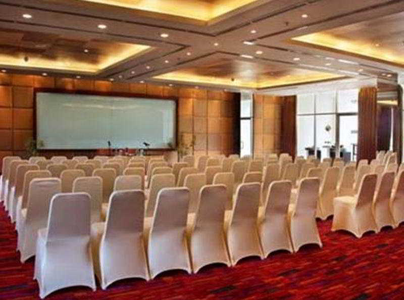 Quest Hotel Simpang Lima - Semarang By Aston Exterior photo